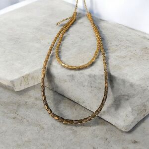 Vintage Heavy SNAKE Like Antique Gold Tone Metal Necklace.